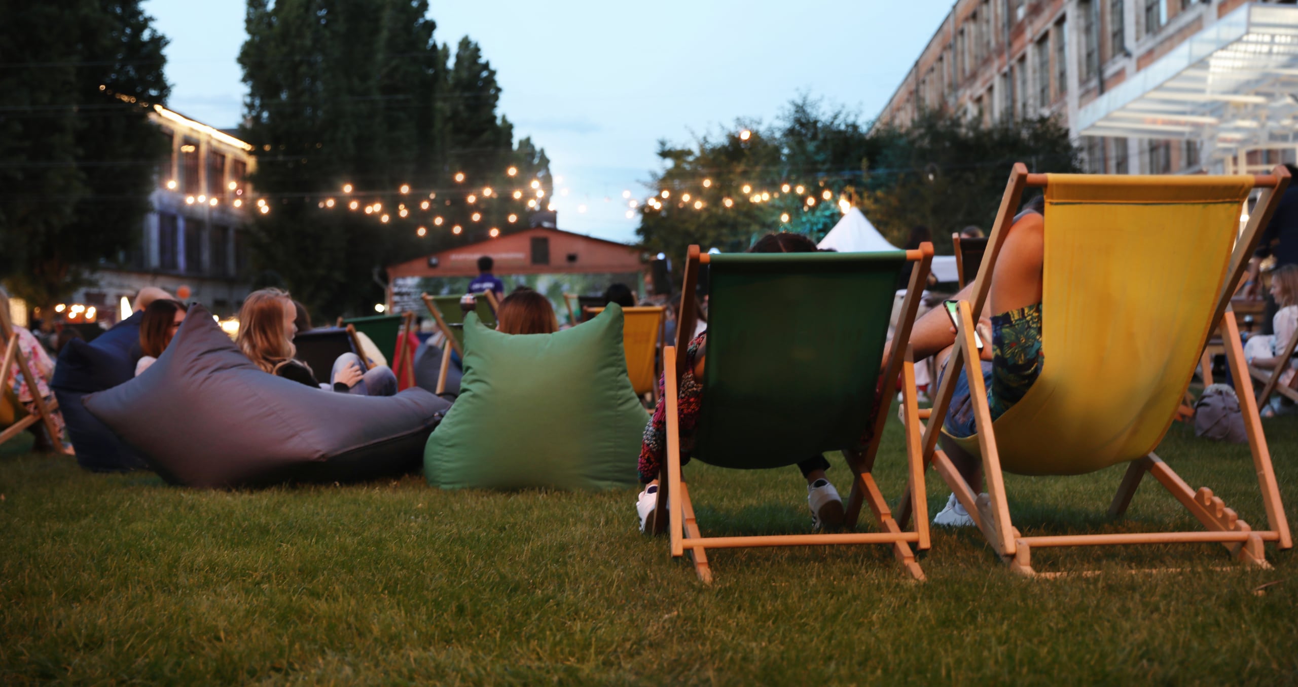 OC Ciné - Projection de cinéma en plein air logo