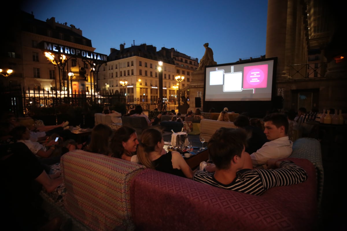 Votre séance de ciné plein air clé en main